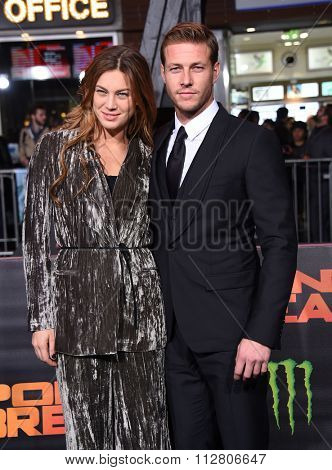 LOS ANGELES - DEC 15:  Luke Bracey arrives to the 