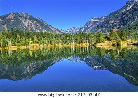 Gold Lake Reflection Mount Chikamin Peak Fall Snoqualme Pass Wenatchee National Forest Wilderness Washington