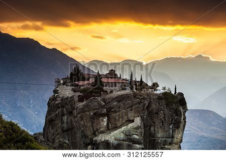 Monastery Of The Holy Trinity On Cliff. Greek Destinations. The Meteora Monasteries, Greece Kalambak