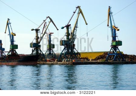 Havnen på øen Sakhalin.