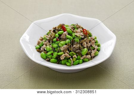 xue cai mao dou, stir fried edamame and snow vegetables, chinese cuisine