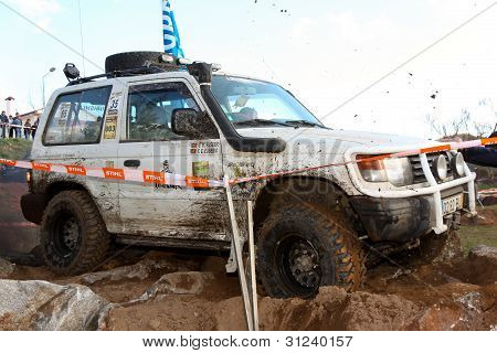 Bir bilinmeyen sürücü/takım üçüncü TT Jeep Turuna Katılma