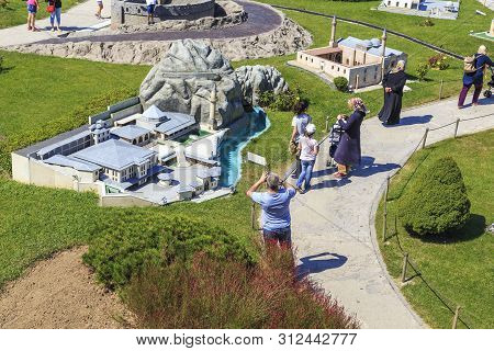 Istanbul, Turkey - September 14, 2017: These Are Unidentified Peoples Near The Layout Of The Mausole