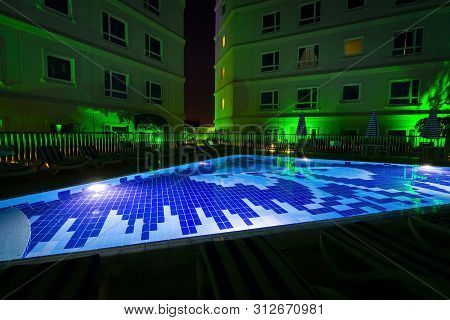 Dubai, Uae - December 1, 2018: Al Bustan Centre In The Evening.