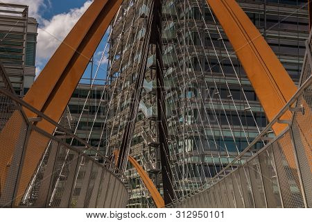 London 7 Jun 62 - A Bridge Towards A Modern Looking Building. Building And The Bridge Which Are Situ