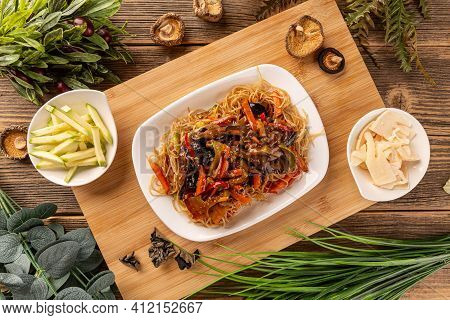 Vegetarian Chow Mein In White Plate. Chinese Cuisine Hot Dish