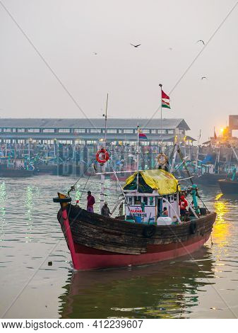 Mumbai, India - January 1, 2021: Fishermans Boat At One Of The Oldest Fish Market In Mumbai Called B