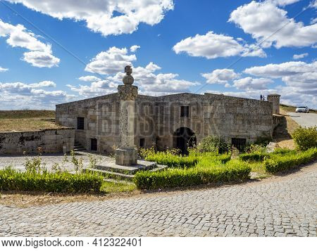 Almeida, Guarda, Portugal; August 2020: Entance And Fragment Of The Fortified Medieval Walls Of The 