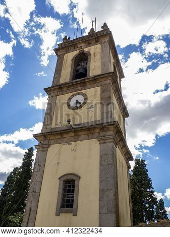 Almeida, Guarda, Portugal; August 2020: Entance And Fragment Of The Fortified Medieval Walls Of The 