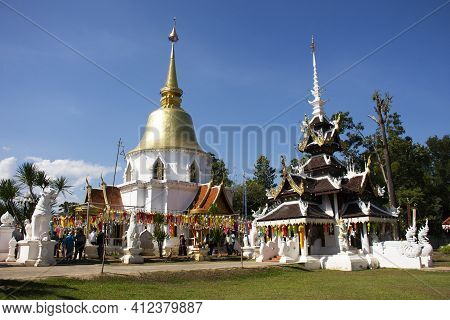 Ancient Ruins Building Stupa Chedi Pagoda Shrine For Thai People And Foreign Travelers Travel Visit
