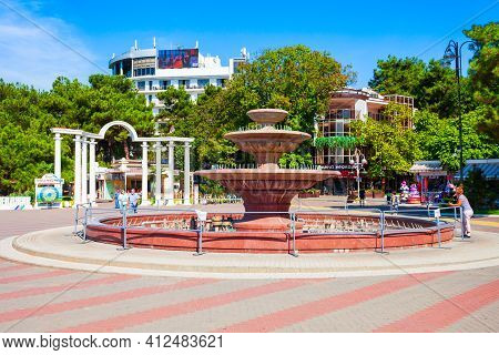 Gelendzhik, Russia - October 03, 2020: Fountain And Ach At Lermontovsky Boulevard In Gelendzhik. Gel