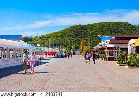 Arkhipo-osipovka, Russia - October 03, 2020: Embankment Promenade In Arkhipo Osipovka Resort Town Ne