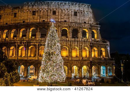 Koloseum v Římě na Vánoce