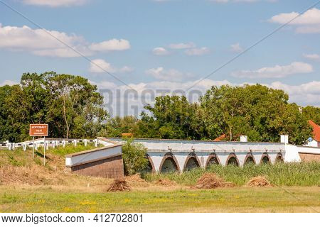 Bridge near the village Hortobagy, NP Hortobagy, Hungaria