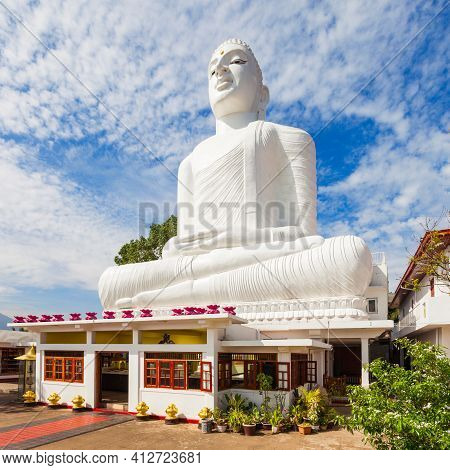 Bahirawa Kanda Or Bahirawakanda Vihara Buddha Statue In Kandy, Sri Lanka. Bahirawakanda Is A Giant S