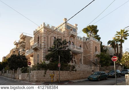 Jerusalem, Israel, February 27, 2021 : Evening View Of A Quiet Residential Benjamin Disraeli Street 
