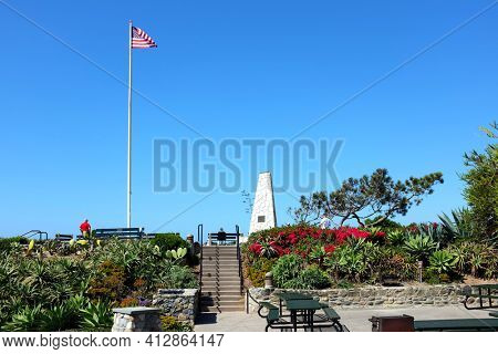 LAGUNA BEACH, CALIFORNIA - 3 OCT 2016: Memorial at Recreation Point in Heisler Park. 