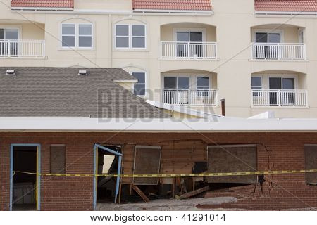 SEASIDE HEIGHTS, NJ - 13 JAN: Un vieux bâtiment détruit par un ouragan Sandy en octobre 2012, avec un 