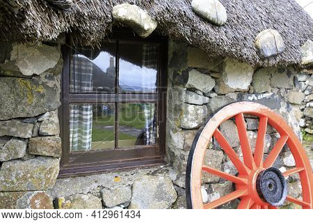 Skye Island (scotland), Uk - August 14, 2018: A Window In Skye Museum Of Island Life, Isle Of Skye, 