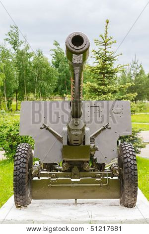 Soviet divisional gun Zis-3