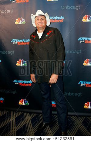 NEW YORK-AUG 28: Country singer Marty Brown attends the post-show red carpet for NBC's 