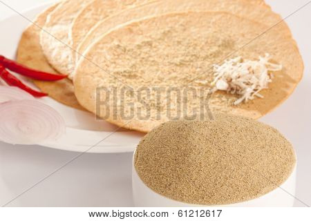 Khakra with tea - a gujarati snack from India