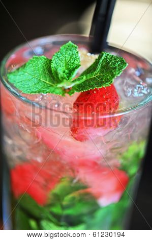 Strawberry mohito cocktail 