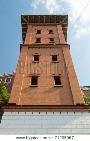 Old Asansor Elevator