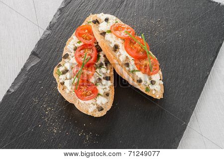 Bread With Cottage