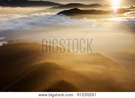 Amazing sunrise seen from Sri Pada