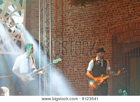 Spelers op Malika Ayane Concert