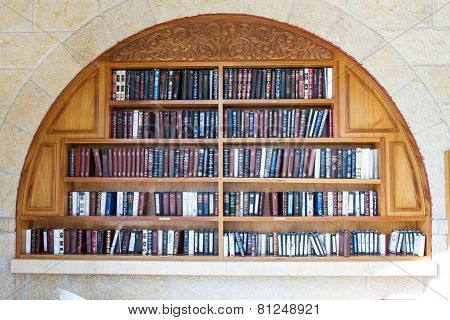 Books In The Synagogue .