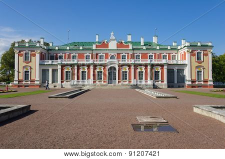 Kadriorg Palace