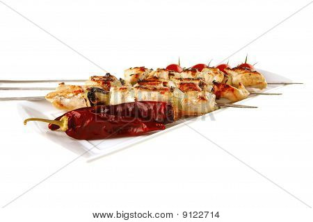 Stegt kylling Kebab på hvid