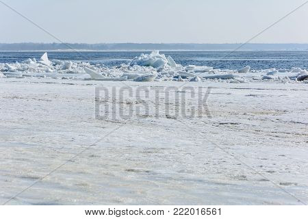 Huge chunks of ice on the river during the ice drift