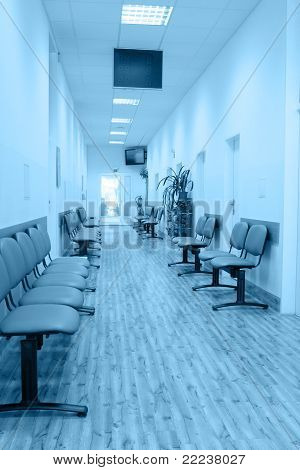 Interior del Hospital en tonos azules