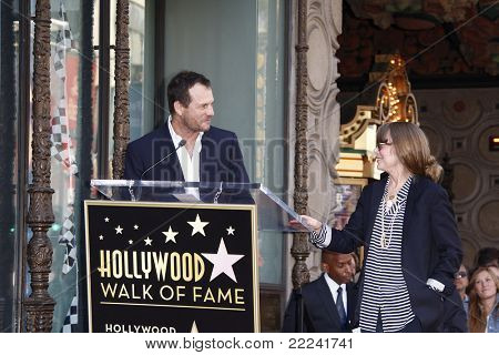 LOS ANGELES, CA - AUG 1: Bill Paxton; Sissy Spacek in una cerimonia dove Sissy Spacek è onorato con 