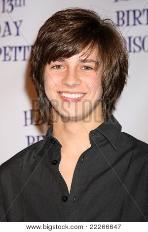 LOS ANGELES - JUL 31: Billy Unger dotarł the13th urodzinowe dla Madison Pettis w Eden 