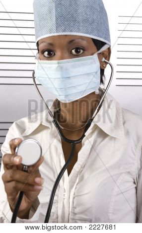 Doctora africano estetoscopio