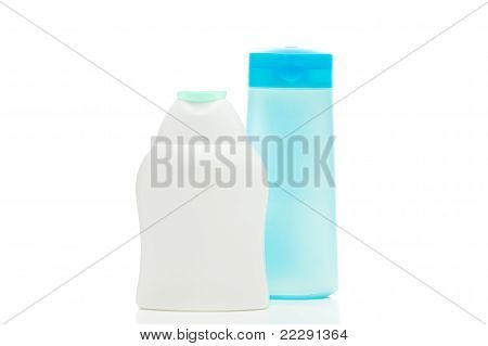 Envases cosméticos, aislados en blanco