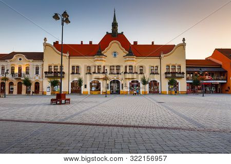 Topolcany, Slovakia - September 12, 2019: Historical Art Nouveau Town Hall In The Main Square Of Top