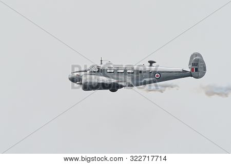 Canadian Queen Beech 3nm Expeditor In An Air At The 70th Annual Canadian International Air Show (cia