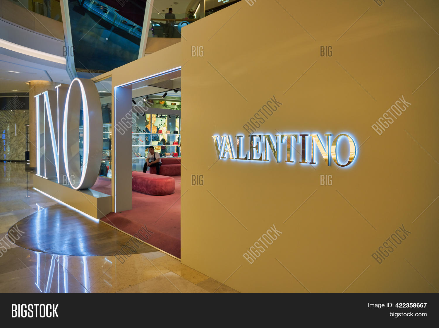 second hand valentino