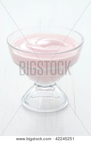 Yogurt fragola fresco