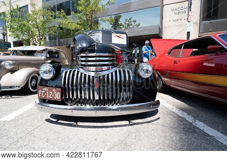 Mt. Clemens, Michigan - Usa - 06-05-2021: Mt. Clemens 2021 Hot Rod City Classic Car Show And Cruise