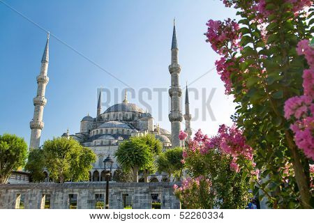 The Blue Mosque (Sultanahmet Camii), Istanbul, Turkey