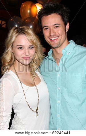 LOS ANGELES - MAR 25:  Hunter King, Matthew Atkinson at the Young and Restless 41st Anniversary Cake at CBS Television City on March 25, 2014 in Los Angeles, CA