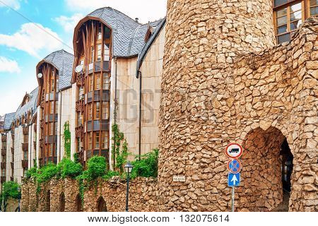 Budapest, Hungary-may 03, 2016: Swan House .one Of The Modern Buildings In Budapest. It Was Original