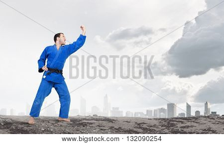 Krate man in action