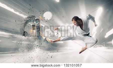 Krate man in action